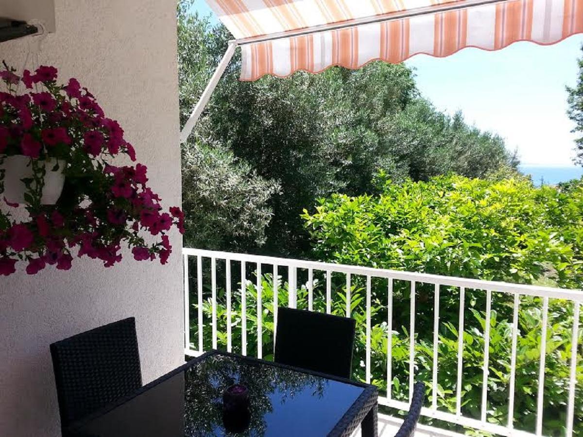 Apartment Green Oasis Split Bagian luar foto