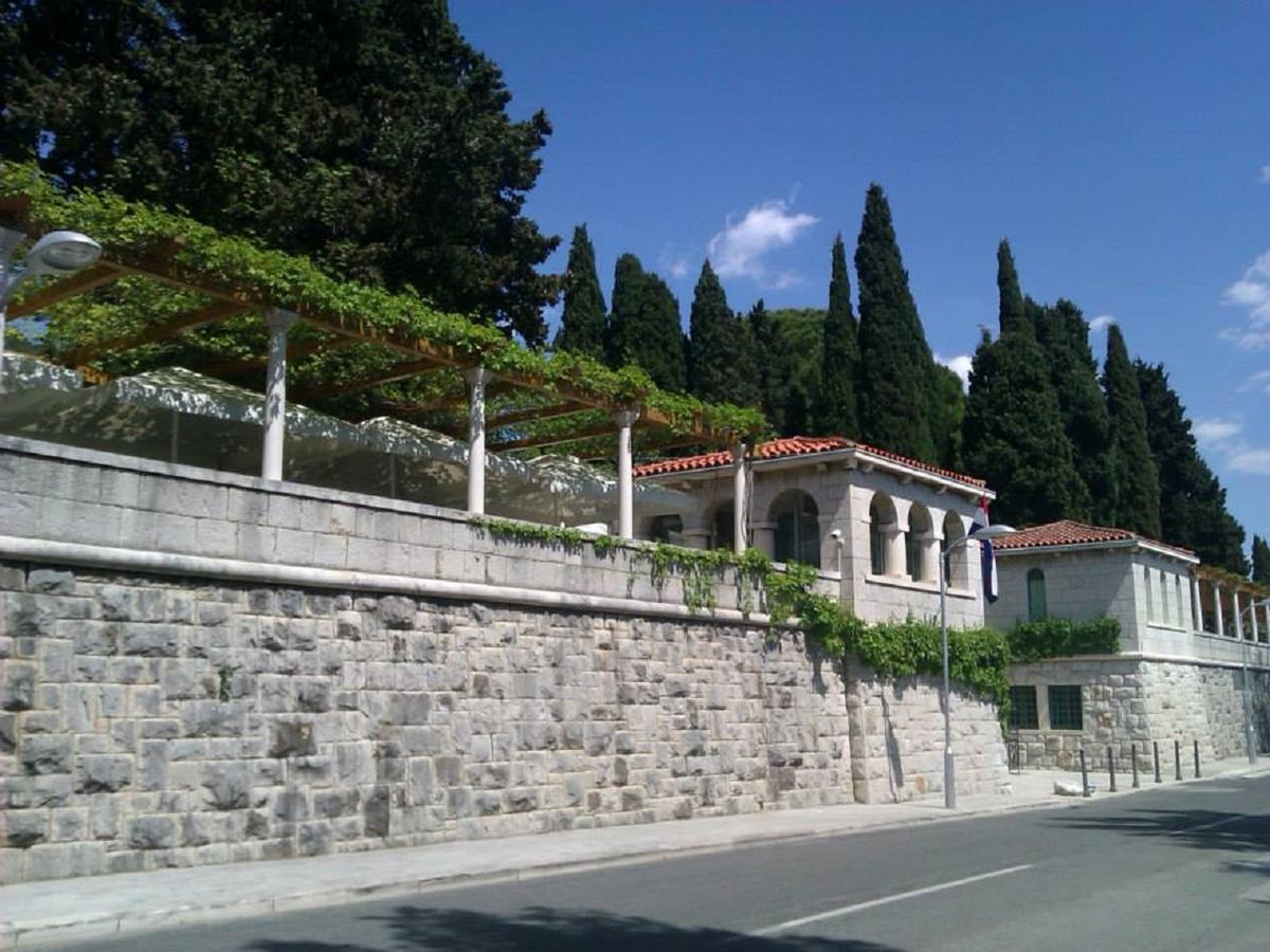 Apartment Green Oasis Split Bagian luar foto
