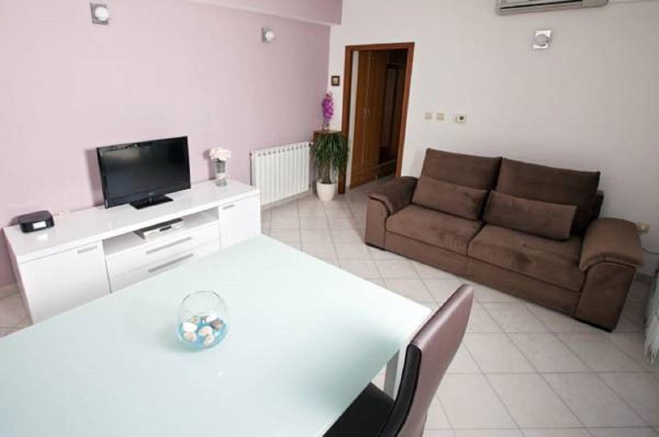 Apartment Green Oasis Split Bagian luar foto